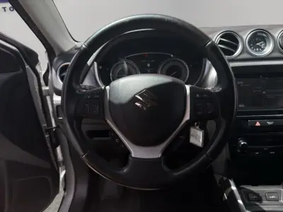 Suzuki Vitara 2023 · foto 15