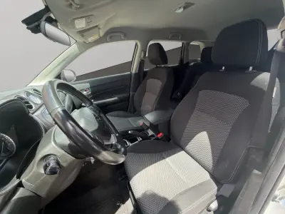 Suzuki Vitara 2023 · foto 8