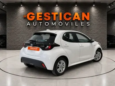 Toyota Yaris 2023 · foto 7