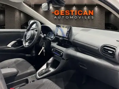 Toyota Yaris 2023 · foto 13