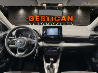 Toyota Yaris 2023 · foto 8