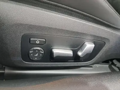 BMW M8 2022 · foto 17