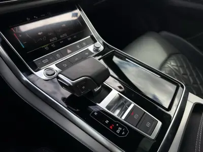 Audi Q8 2021 · foto 14