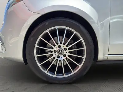 Mercedes-Benz Clase V 2024 · foto 6