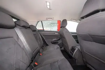 Volkswagen Golf 2020 · foto 7