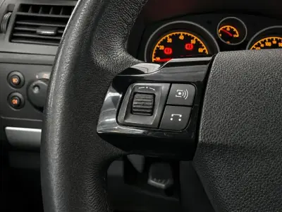 Opel Zafira Tourer 2015 · foto 9