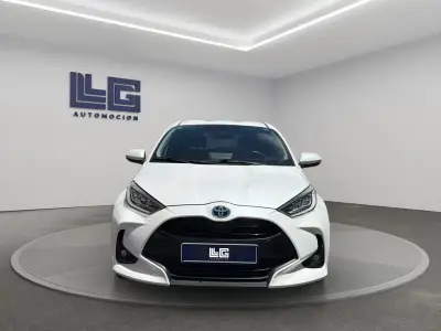Toyota Yaris 2022 · foto 2