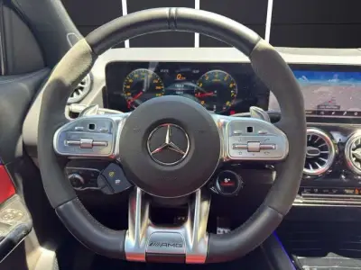 Mercedes-Benz GLA AMG 2023 · foto 11