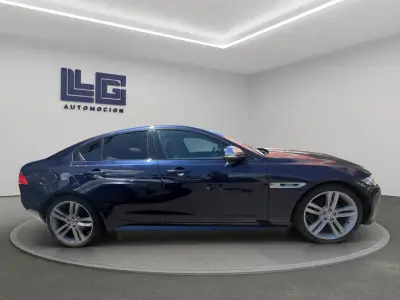 Jaguar XE 2018 · foto 4