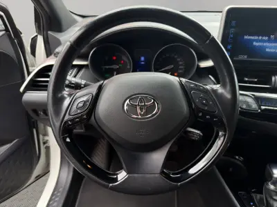 Toyota C-HR 2020 · foto 13