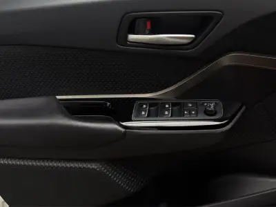 Toyota C-HR 2020 · foto 12
