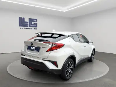 Toyota C-HR 2020 · foto 4