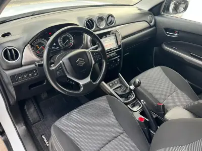 Suzuki Vitara 2021 · foto 7