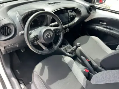 Toyota Aygo X 2023 · foto 12