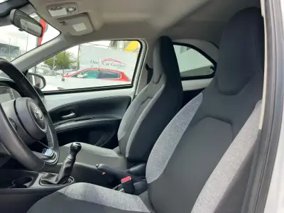 Toyota Aygo X 2023 · foto 8