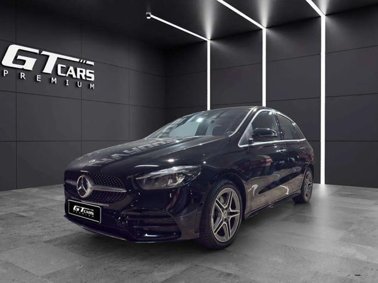 Mercedes-Benz Clase B 2022 en 2 islas · CEC