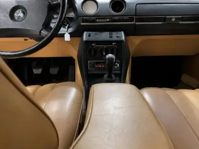 Mercedes-Benz 300 1983 · foto 17