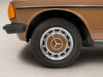 Mercedes-Benz 300 1983 · foto 8