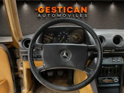 Mercedes-Benz 300 1983 · foto 12