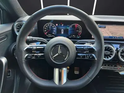Mercedes-Benz Clase A 2025 · foto 10