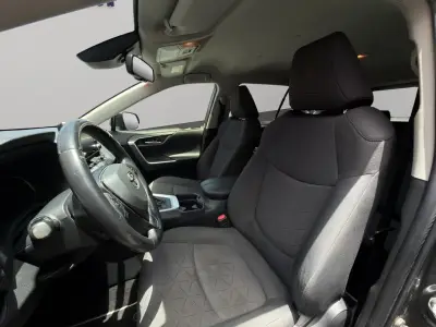 Toyota RAV4 2021 · foto 8