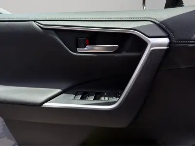 Toyota RAV4 2021 · foto 12
