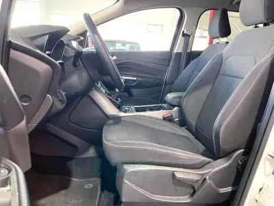 Ford Kuga 2019 · foto 10