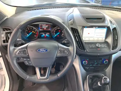 Ford Kuga 2019 · foto 13
