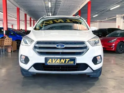 Ford Kuga 2019 · foto 2