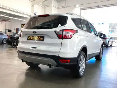 Ford Kuga 2019 · foto 5