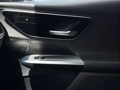 Mercedes-Benz GLC 2022 · foto 18