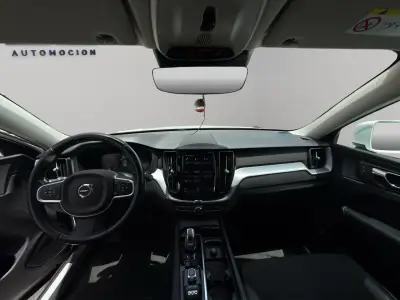 Volvo XC60 2020 · foto 18