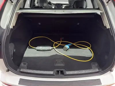 Volvo XC60 2020 · foto 17