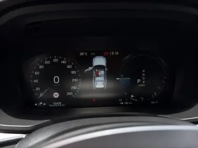 Volvo XC60 2020 · foto 12