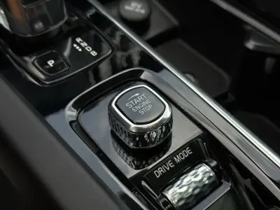 Volvo XC60 2020 · foto 20