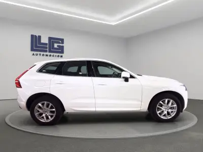Volvo XC60 2020 · foto 4