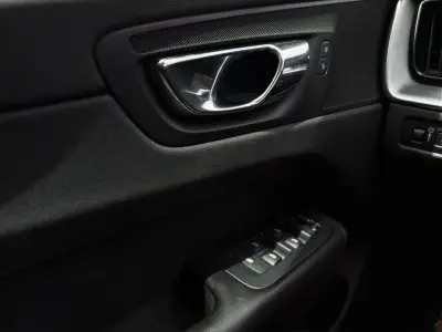 Volvo XC60 2020 · foto 15