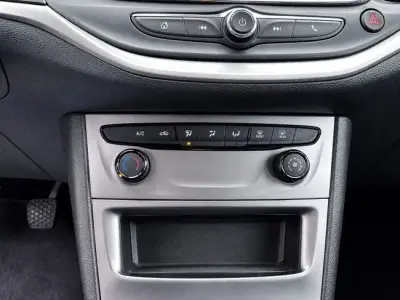 Opel Astra 2022 · foto 15
