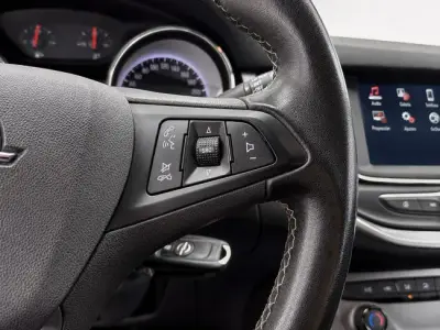 Opel Astra 2022 · foto 12