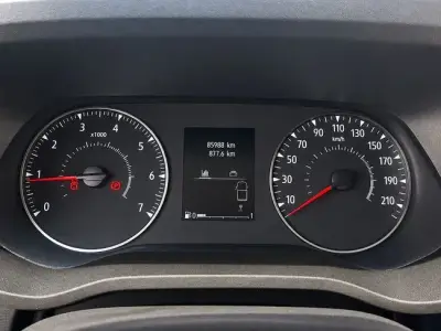 Renault Trafic 2023 · foto 7