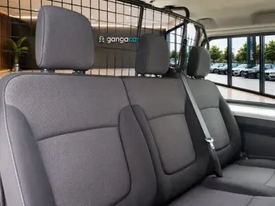 Renault Trafic 2023 · foto 13