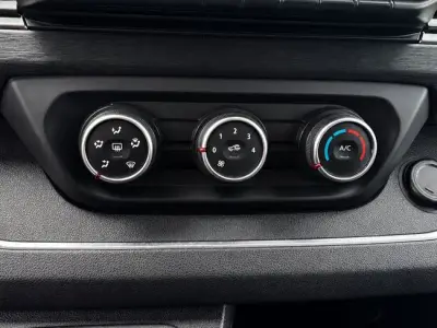 Renault Trafic 2023 · foto 10