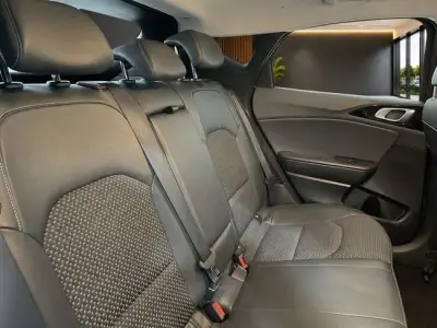 KIA Xceed 2021 · foto 12