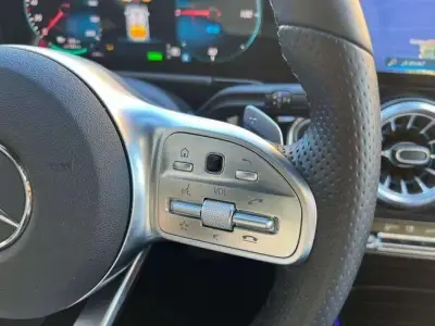 Mercedes-Benz EQA 2022 · foto 11