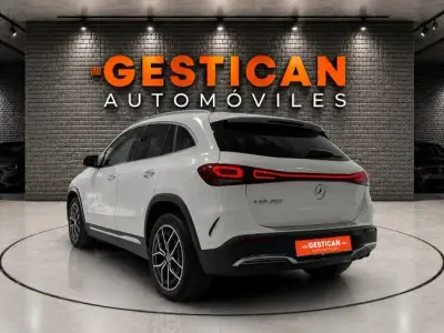 Mercedes-Benz EQA 2022 · foto 4