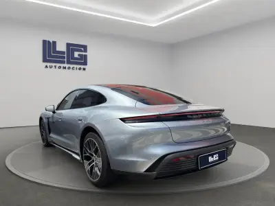 Porsche Taycan 2021 · foto 9