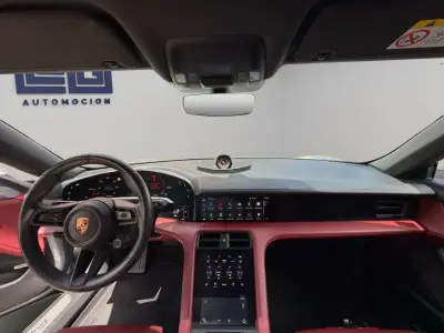 Porsche Taycan 2021 · foto 18