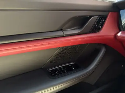 Porsche Taycan 2021 · foto 15