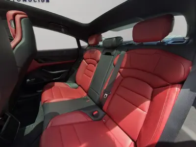 Porsche Taycan 2021 · foto 13