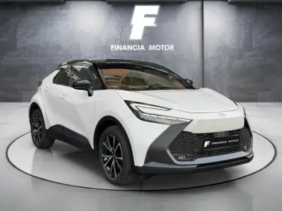 Toyota C-HR 2025 · foto 4